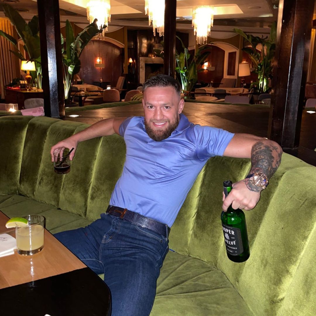 Esportista mais bem pago do mundo, McGregor vende iate para comprar pub na Irlanda